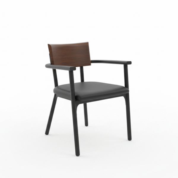 Chaise en bois de frêne et similicuir noir