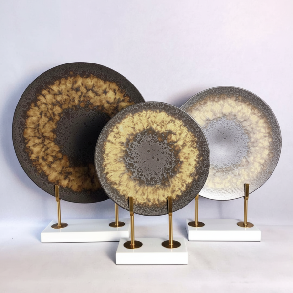 Trio d’Assiettes Décoratives “Éclat Minéral”