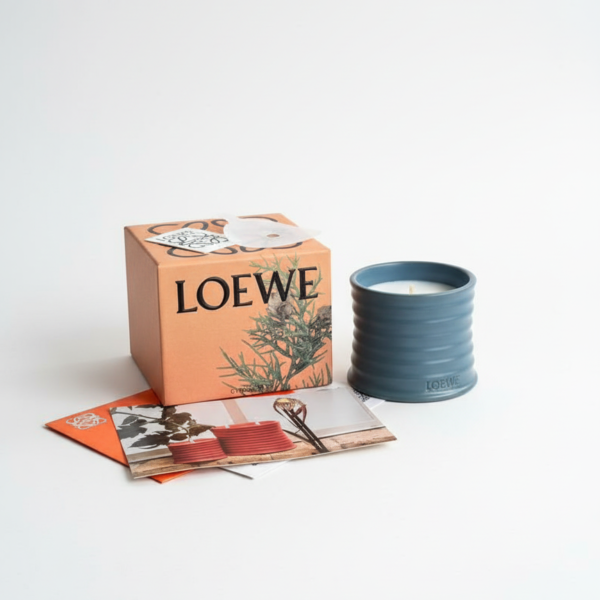 Petite Bougie Parfumée "Cypress Balls" LOEWE